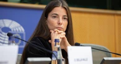Intervista a Giulia Innocenzi: la cinofilia ufficiale non può più eludere certe domande.