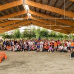 Partecipanti e cani al Centro Cinofilo delle Vaude durante un’attività formativa